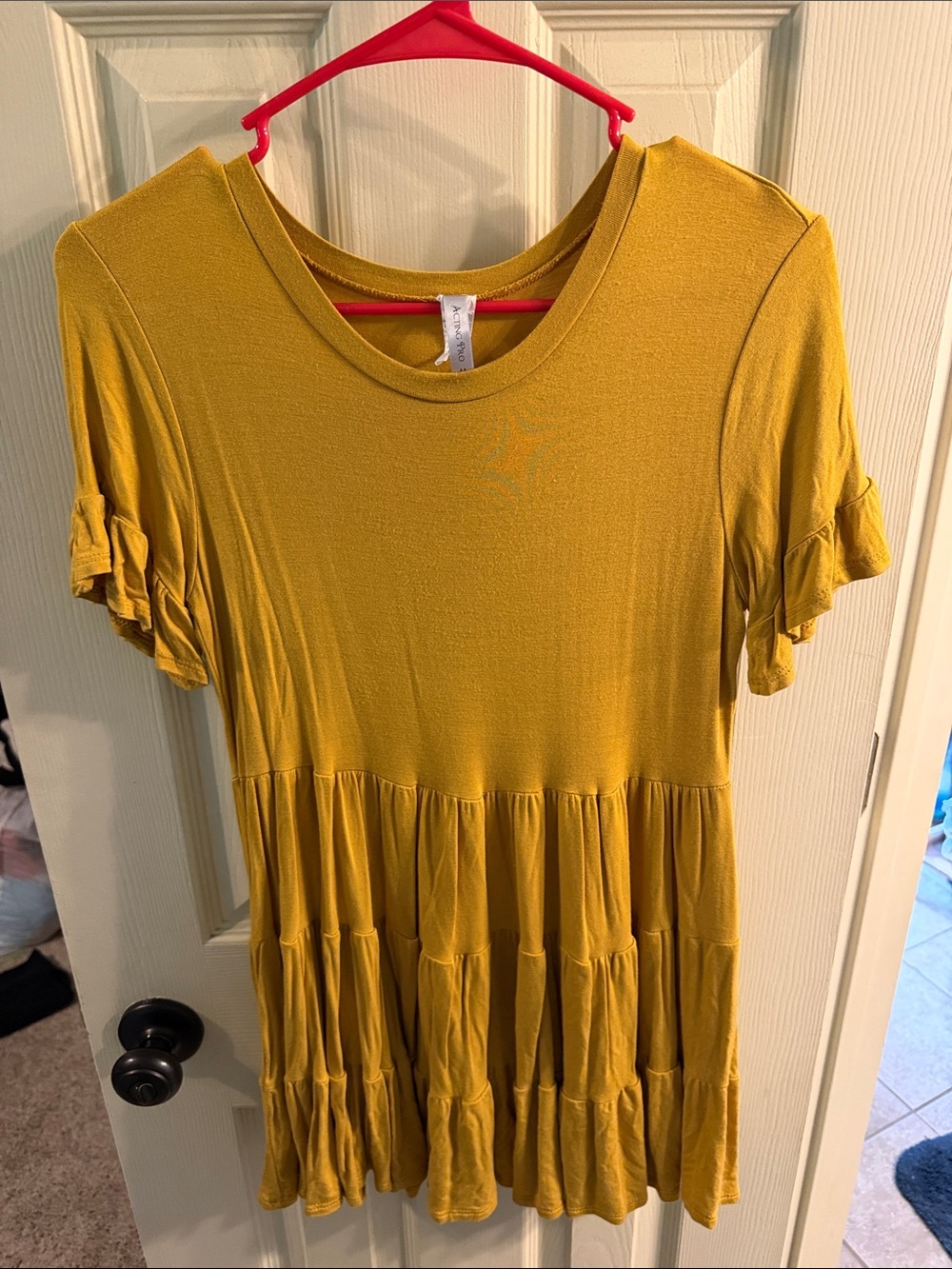Acting Pro Mustard Tiered Ruffle Short Sleeve Tunic